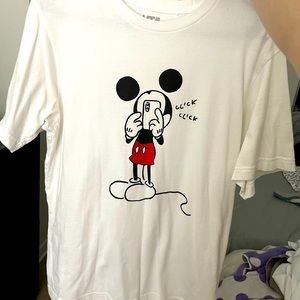 Uniqlo Mickey Mouse Selfie Shirt